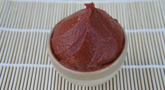 味噌煮は白味噌より赤味噌を使うことが多い