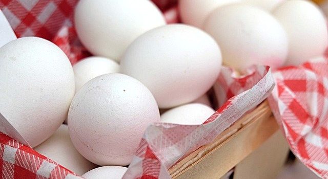 卵は丸みのなだらかな方を上にして保存した方が良い？