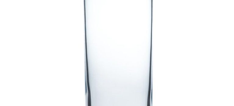 グラスの形状と注ぐ量