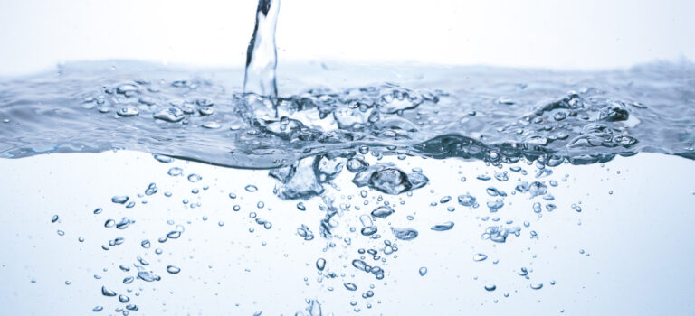 炊飯時に氷を入れる