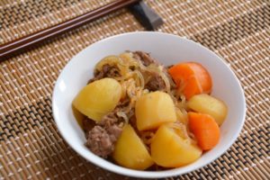 肉じゃが-肉は先に炒める