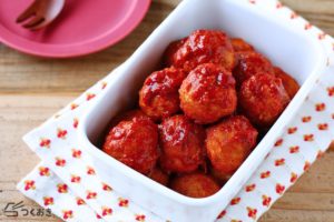 ミートボール-トマト缶を煮詰める